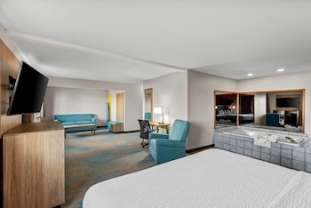 Suite, 1 King Bed, Jetted Tub