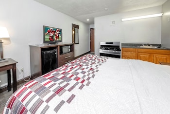 Suite, 1 King Bed, Non Smoking, Kitchen