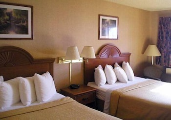 Standard Room, 2 Queen Beds, Non Smoking