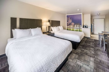 Studio Suite, 2 Queen Beds, Accessible, Bathtub