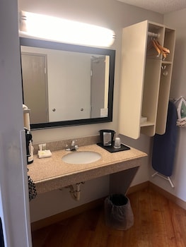 Room, 1 King Bed, Accessible, Non Smoking (Mobility)