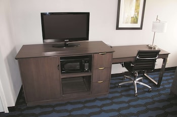 Room, 2 Queen Beds, Non Smoking