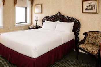 Standard Room, 1 Queen Bed