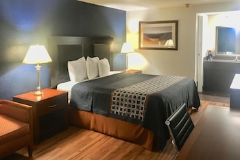 Standard Room, 1 King Bed, Smoking