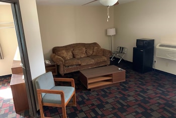 Suite, 1 King Bed with Sofa bed, Non Smoking