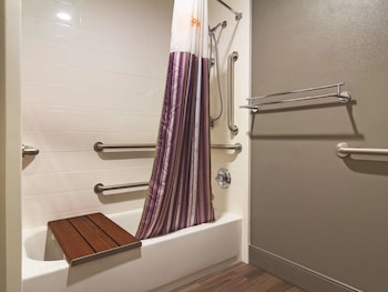 Room, 1 Double Bed, Accessible, Non Smoking (Mobility/Hearing Impaired Accessible)