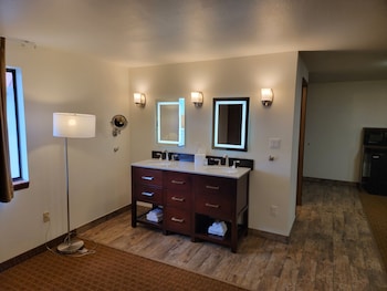 Suite, Multiple Beds, Non Smoking, Microwave