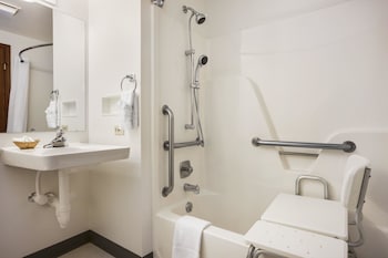 Room, 2 Queen Beds, Accessible, Non Smoking
