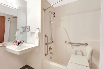 Room, 2 Queen Beds, Accessible, Non Smoking