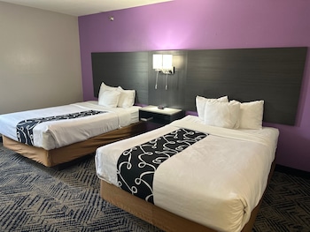 Room, 2 Queen Beds, Non Smoking