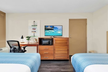 Standard Room, 2 Double Beds, Non Smoking, Refrigerator & Microwave