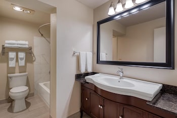 Standard Room, 1 King Bed, Non Smoking, Jetted Tub