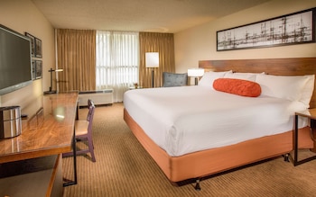 Deluxe Room, 1 King Bed (Coast Premium King)