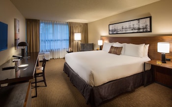 Deluxe Room, 1 King Bed (Coast Premium King)