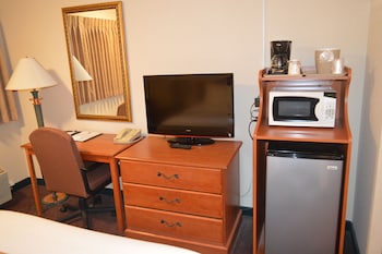 Standard Room, 1 Queen Bed, Non Smoking (Pet Friendly)