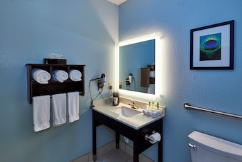 Standard Room, 2 Queen Beds, Accessible (Mobility, Access Tub)