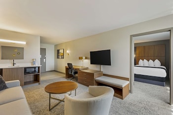 Suite, 1 King Bed, Non Smoking, Refrigerator & Microwave