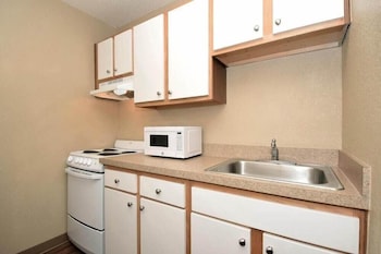 Room, 1 Queen Bed, Non Smoking, Kitchen (Sofa Bed)