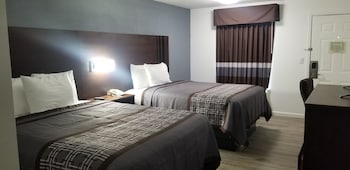 Standard Double Room, 2 Queen Beds