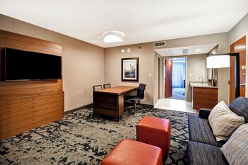 Suite, 1 King Bed, Corner (Hospitality)