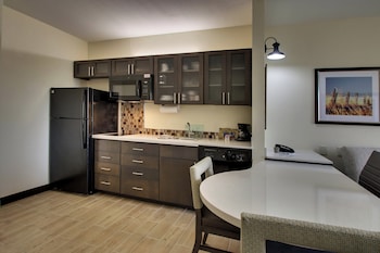 Suite, 1 Bedroom (Roll-In Shower)