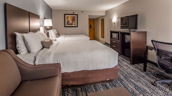 Standard Room, 2 Queen Beds, Non Smoking, Refrigerator