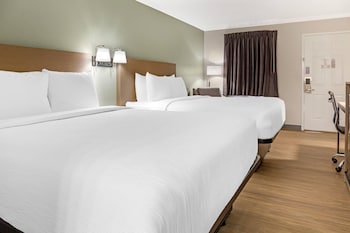 Room, 2 Queen Beds, Non Smoking