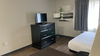Studio Suite, 1 Queen Bed, Non Smoking