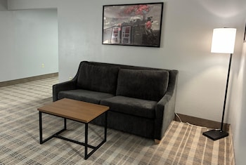 Suite, 1 King Bed, Non Smoking