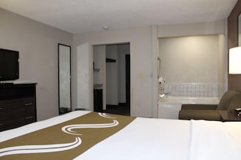 Deluxe Room, 1 King Bed, Non Smoking