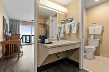 Room, 1 King Bed, Balcony, Bay View