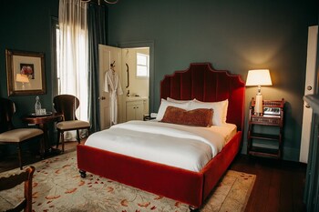 Classic Room, 1 Queen Bed