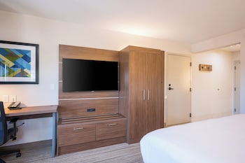 Standard Room, 1 King Bed, Balcony
