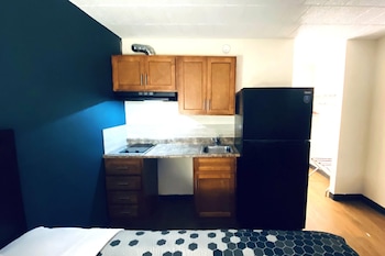 Deluxe Room, 2 Queen Beds, Non Smoking, Kitchenette