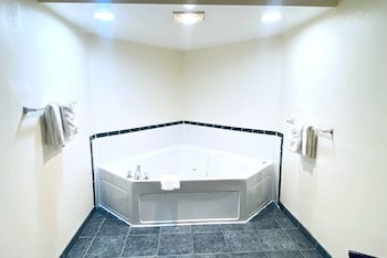 Suite, 1 King Bed, Non Smoking, Jetted Tub
