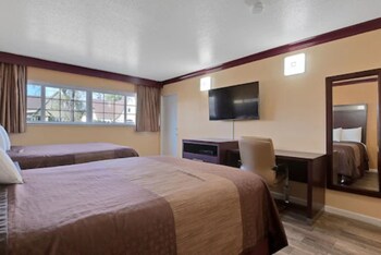 Standard Double Room, 2 Queen Beds, Non Smoking