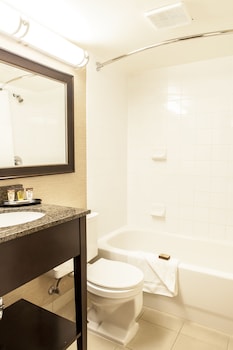 Suite, 1 Queen Bed, Non Smoking (1 Bedroom, Upper Floor)