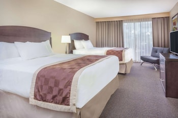 Suite, 1 Bedroom, Non Smoking (2 Queens)