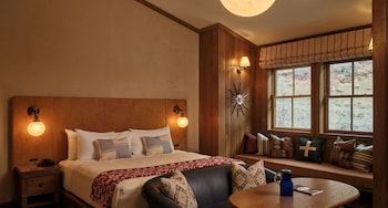 Ridge View King - Inn Room