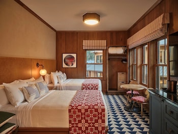 Timp View Double Queen - Inn Room