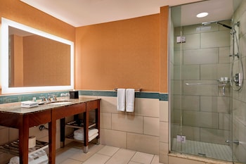 Studio Suite, 1 King Bed with Sofa bed, Balcony, City View (Balcony)