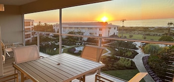 Premium Gulf View Condo King & Two Twins