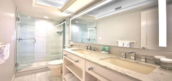 Premium Gulf View Condo KK or KQ