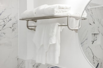 Superior Room, 1 King Bed, Beachfront (Self check-in)