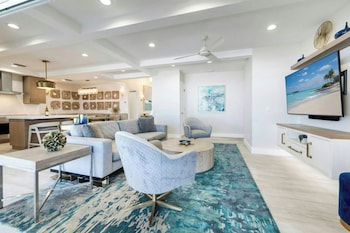 Room, 4 Bedrooms (Beach Home 7)