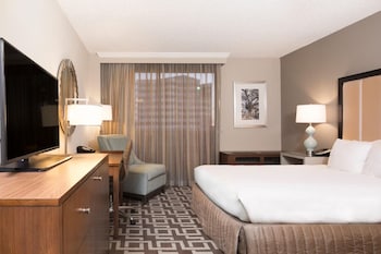 Room, 1 King Bed, Balcony
