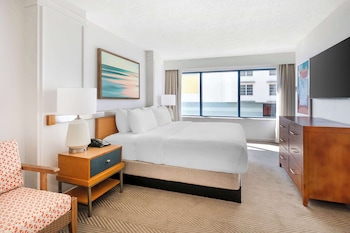 1 BEDROOM KING SUITE WITH BALCONY