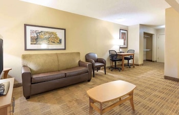 Suite, Multiple Beds, Non Smoking