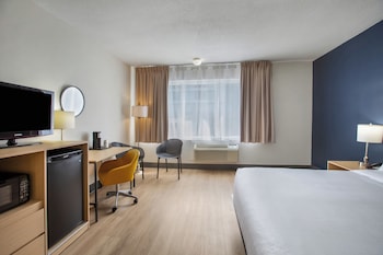 Room, 1 King Bed, Non Smoking (LVT Flooring)