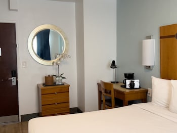 Superior Room, 1 Queen Bed